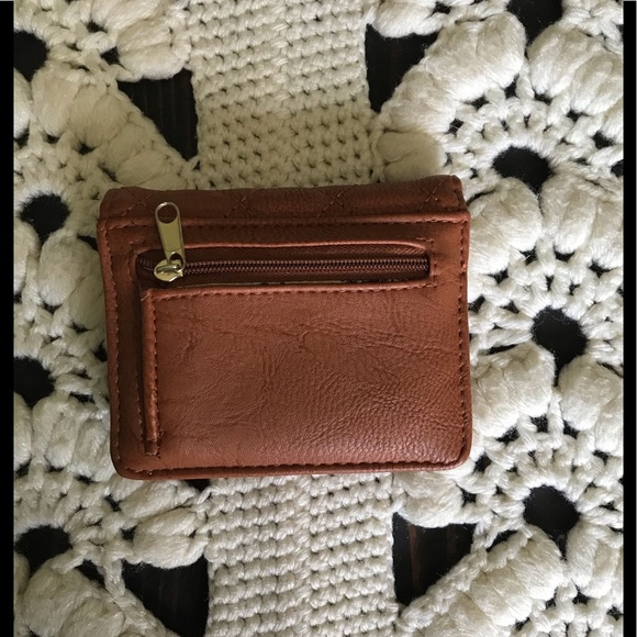 Icing Quilted Wallet With Adorable Gold Bow - Picture 11 of 16